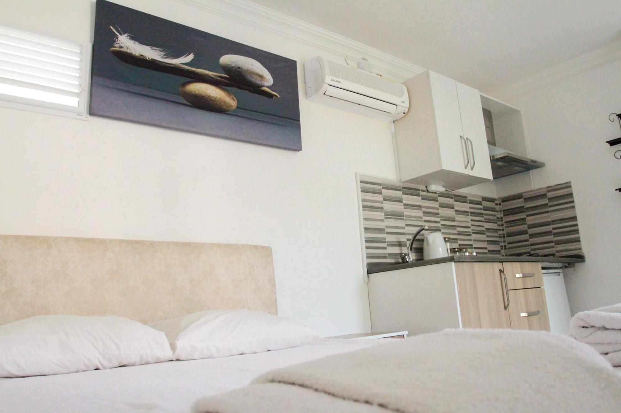 Hillside Apart Hotel מראה חיצוני תמונה