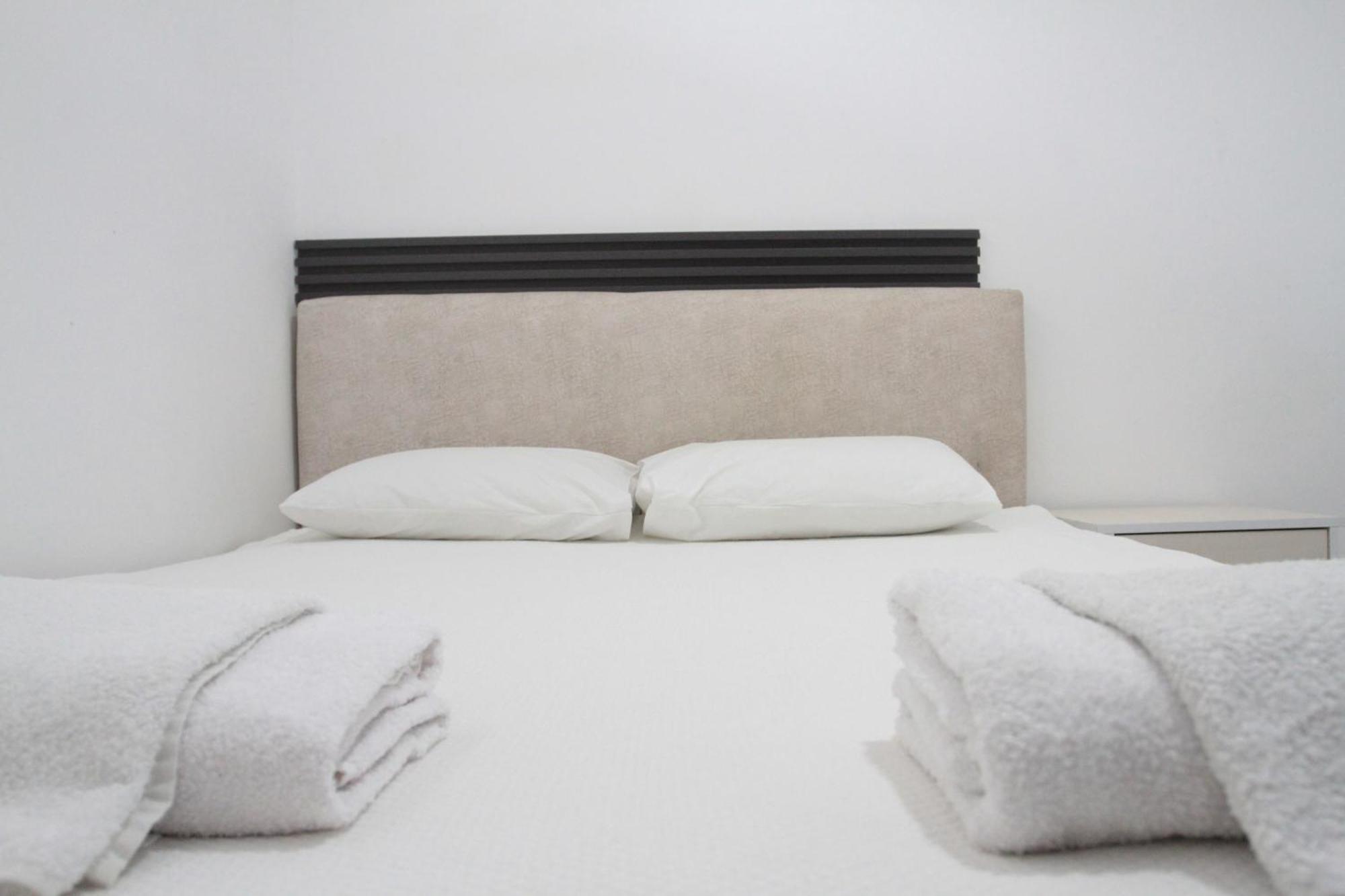 Hillside Apart Hotel מראה חיצוני תמונה