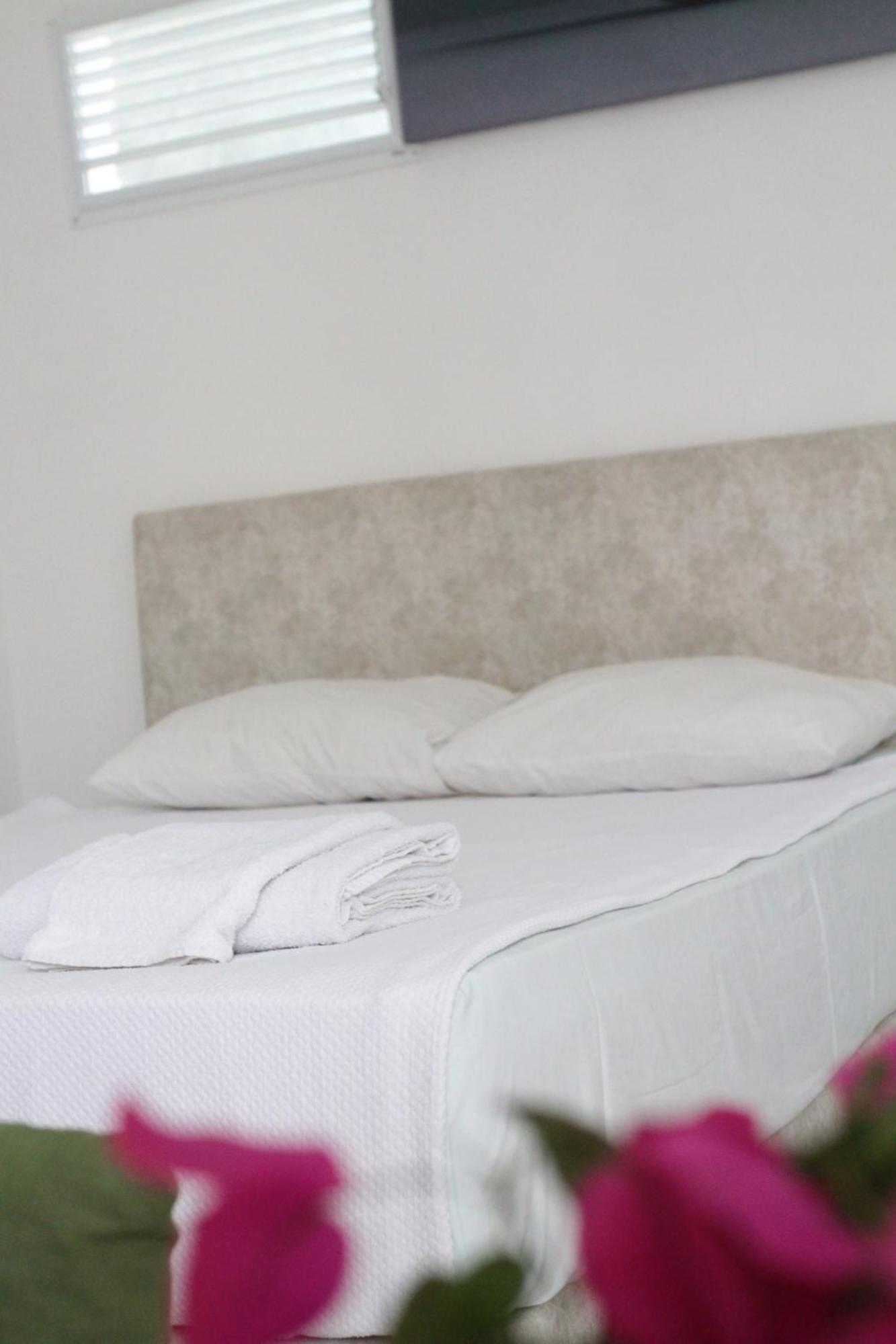 Hillside Apart Hotel מראה חיצוני תמונה