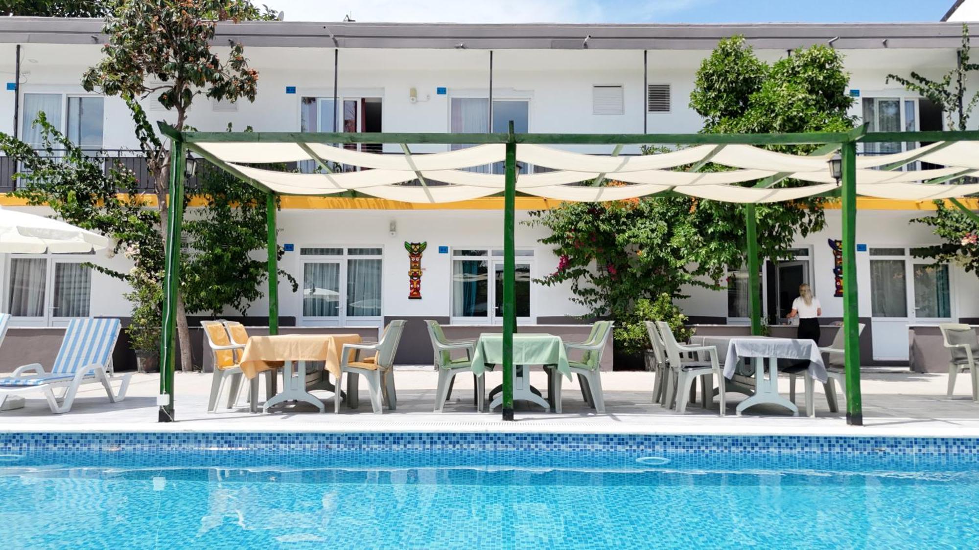 Hillside Apart Hotel מראה חיצוני תמונה