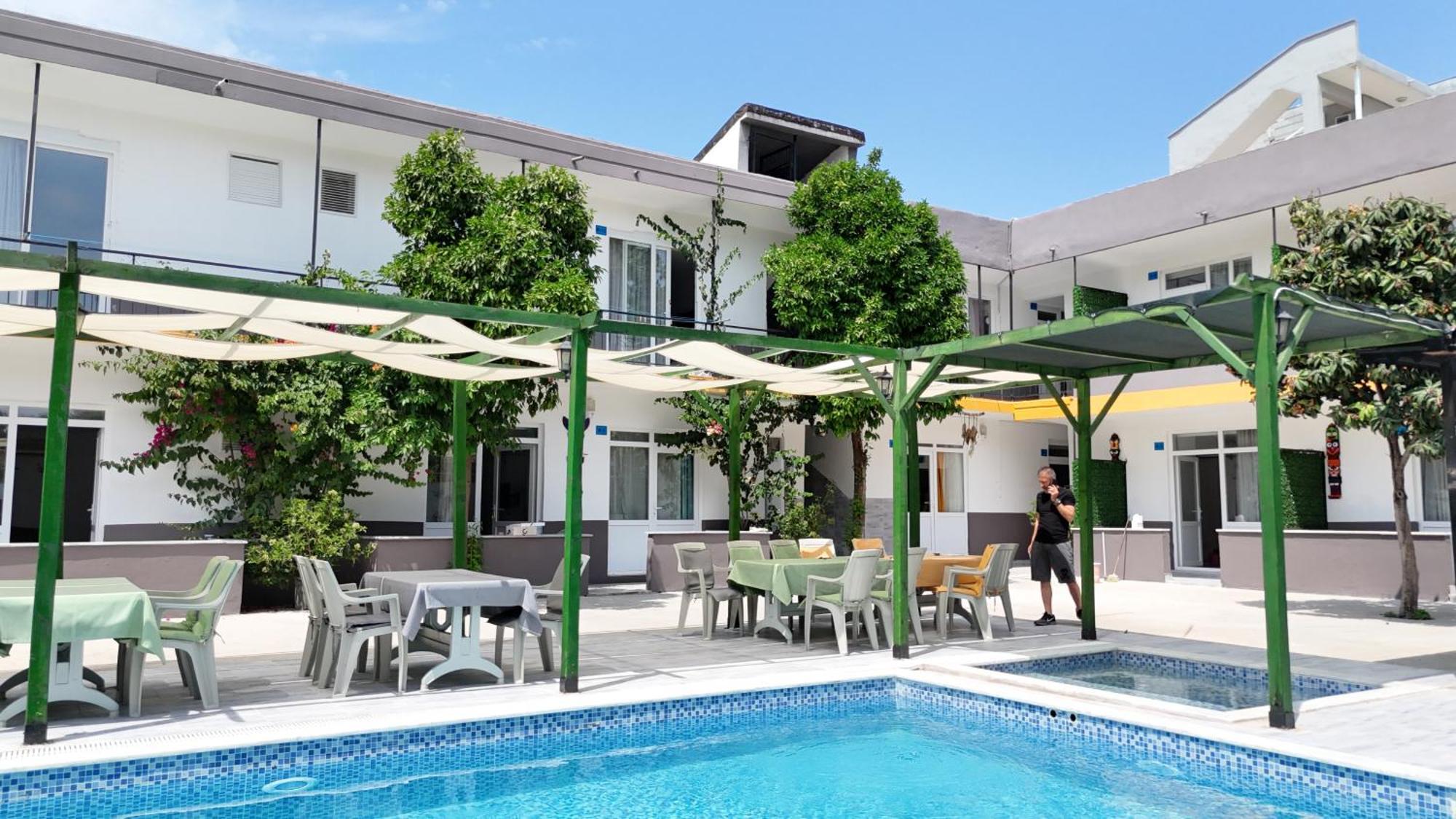 Hillside Apart Hotel מראה חיצוני תמונה